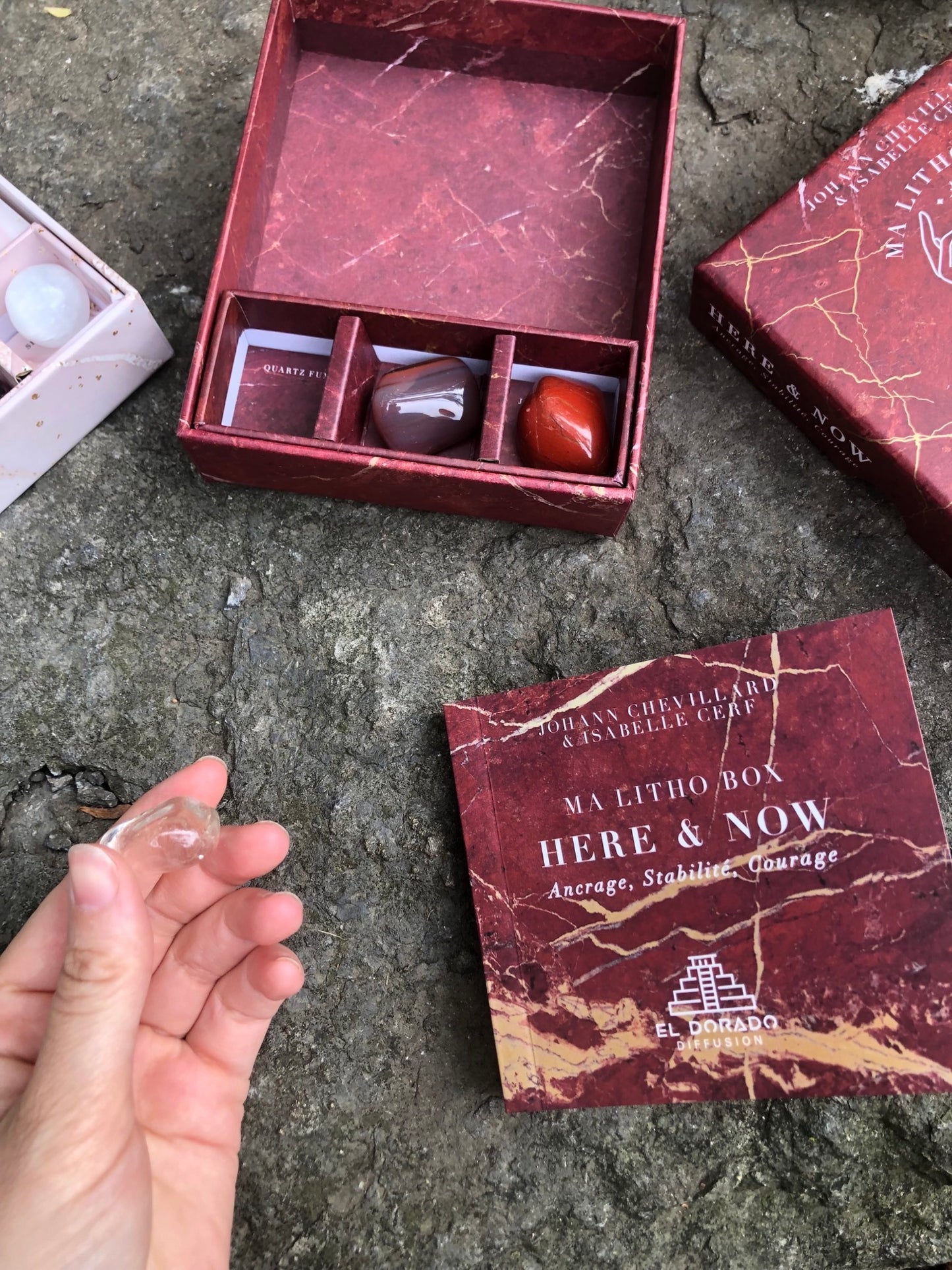 Ma Litho Box Here & Now : Ancrage, Stabilité, Courage